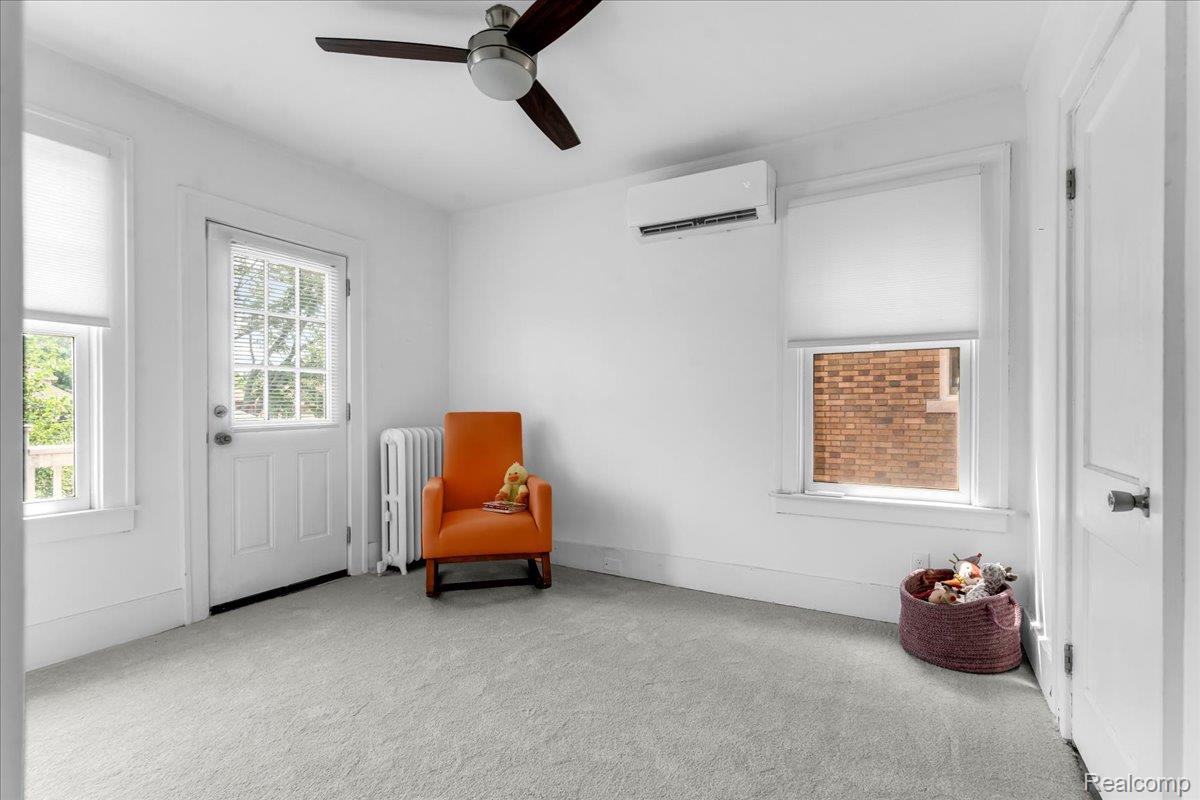 2007 W Boston Boulevard Property Photo 32