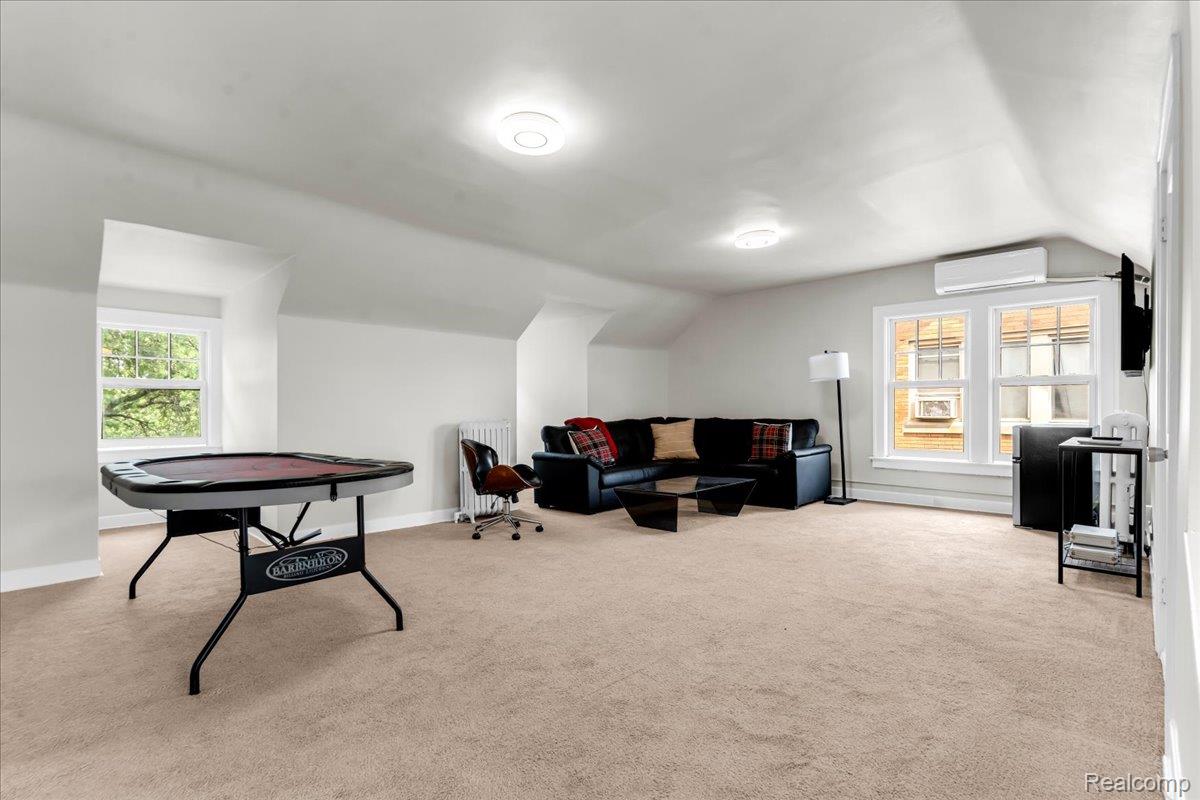 2007 W Boston Boulevard Property Photo 36