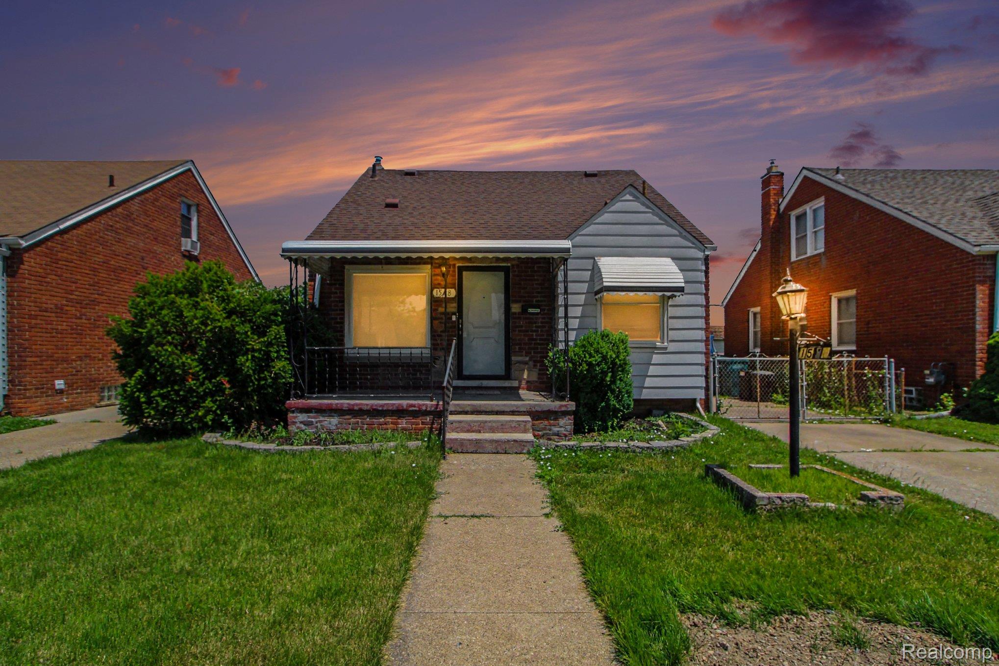 1548 Cleveland Avenue Property Photo 1