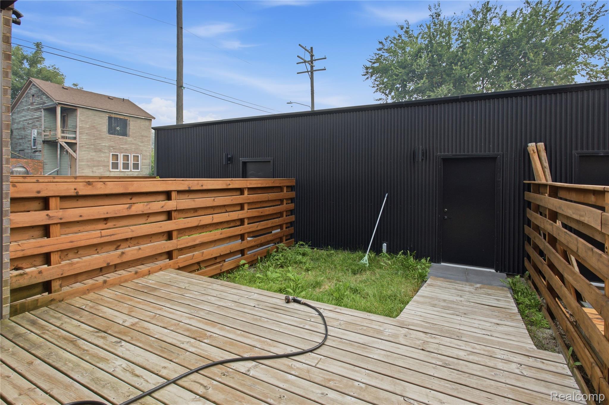 3305 Cochrane St Property Photo 31