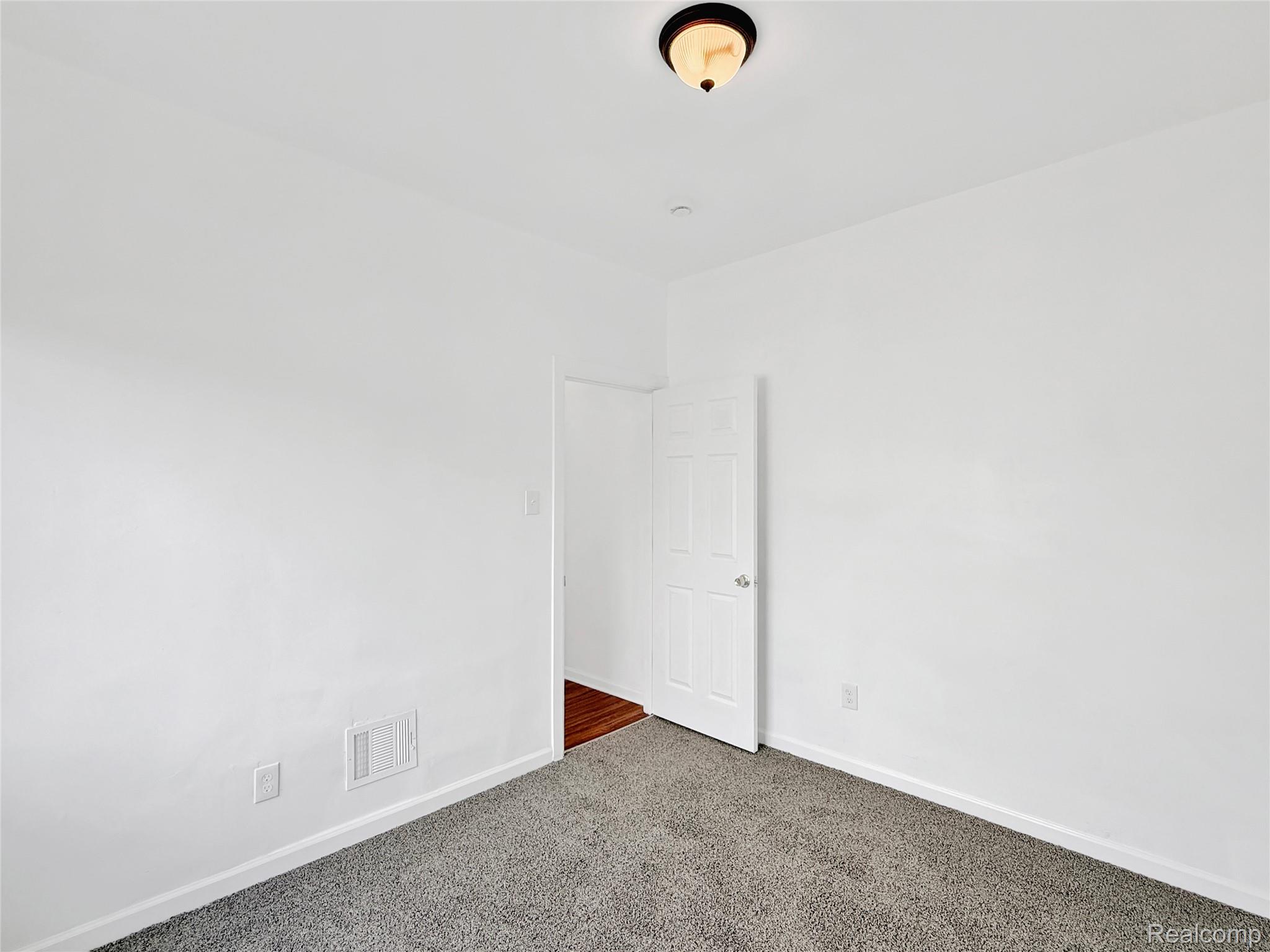 3690 Nottingham Road Property Photo 15