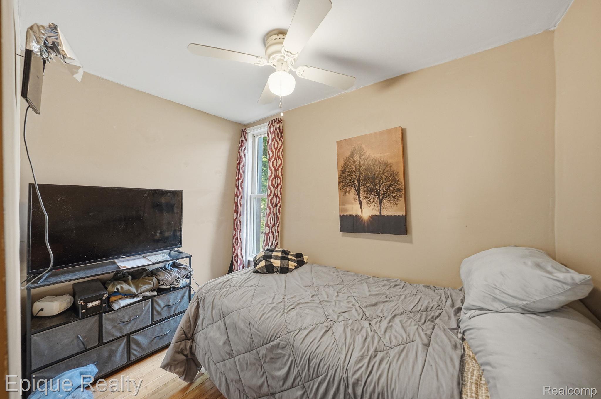 75 E Cicotte Street Property Photo 14