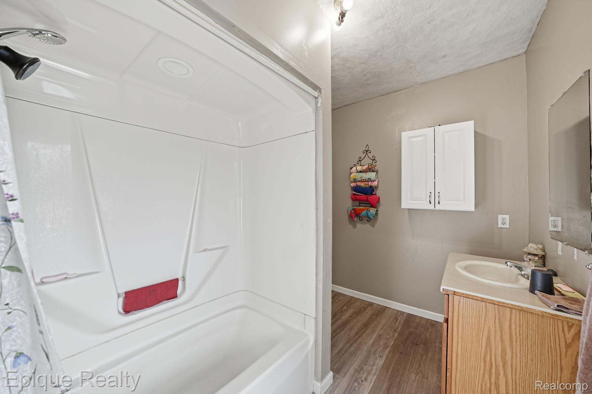 75 E Cicotte Street Property Photo 16