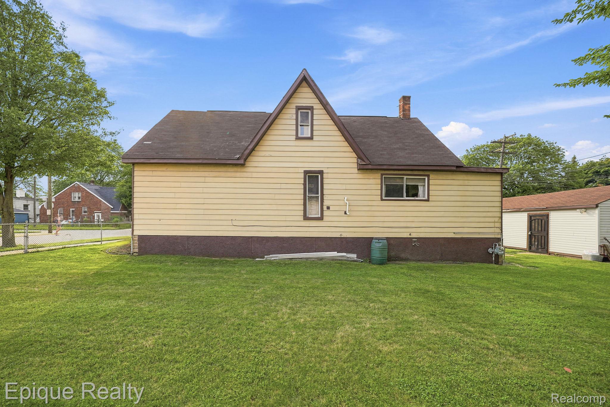 75 E Cicotte Street Property Photo 23
