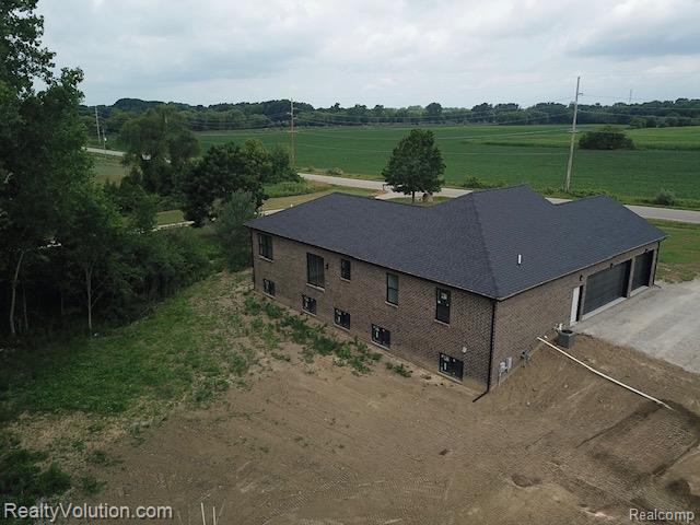 7260 Newark Road Property Photo 2