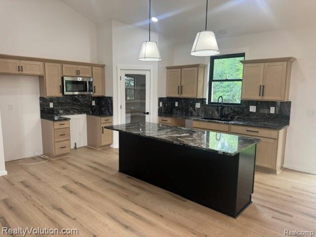 7260 Newark Road Property Photo 5