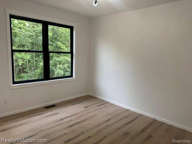 7260 Newark Road Property Photo 11