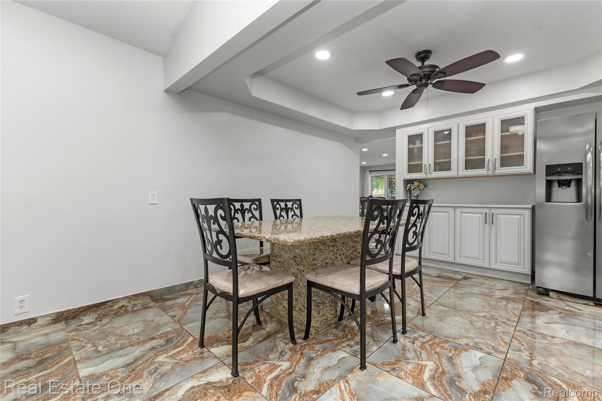 37719 Adrian Drive Property Photo 15