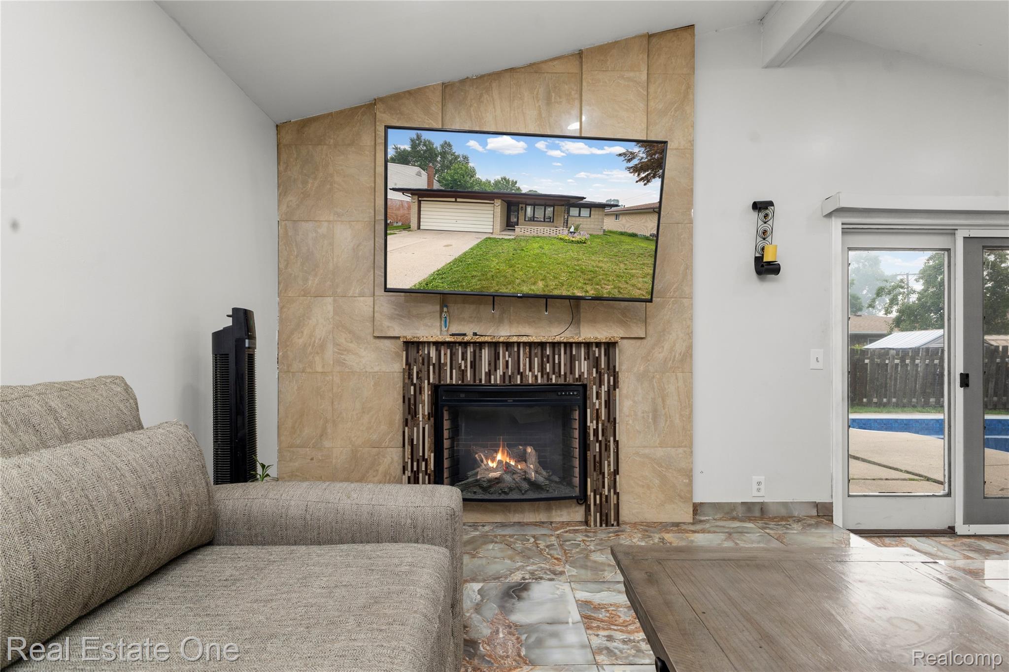 37719 Adrian Drive Property Photo 25