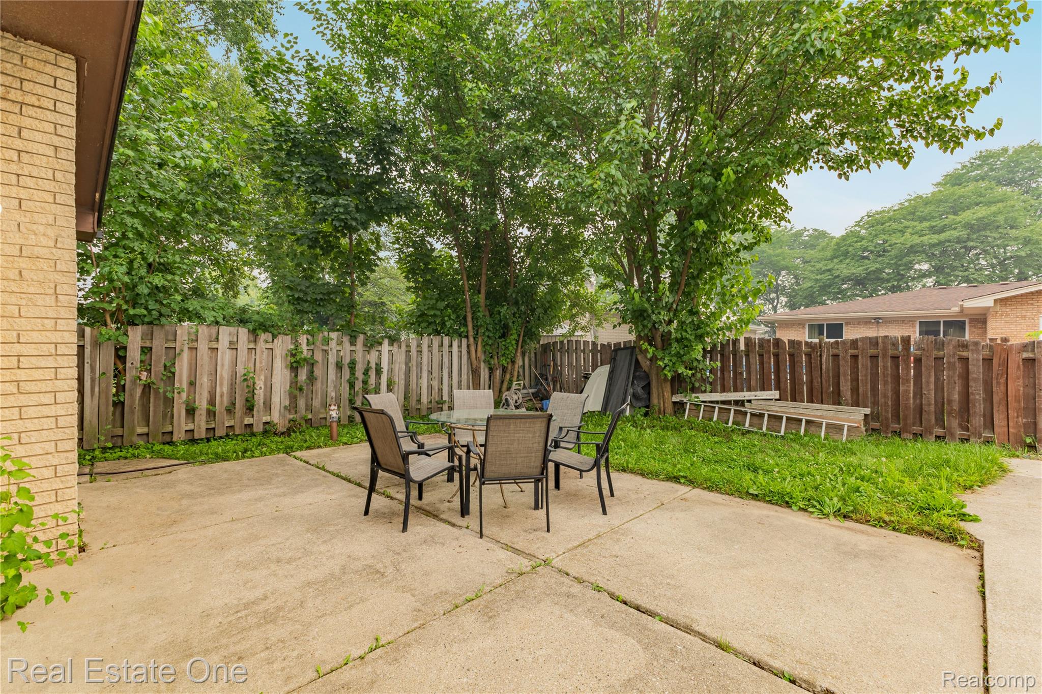 37719 Adrian Drive Property Photo 43