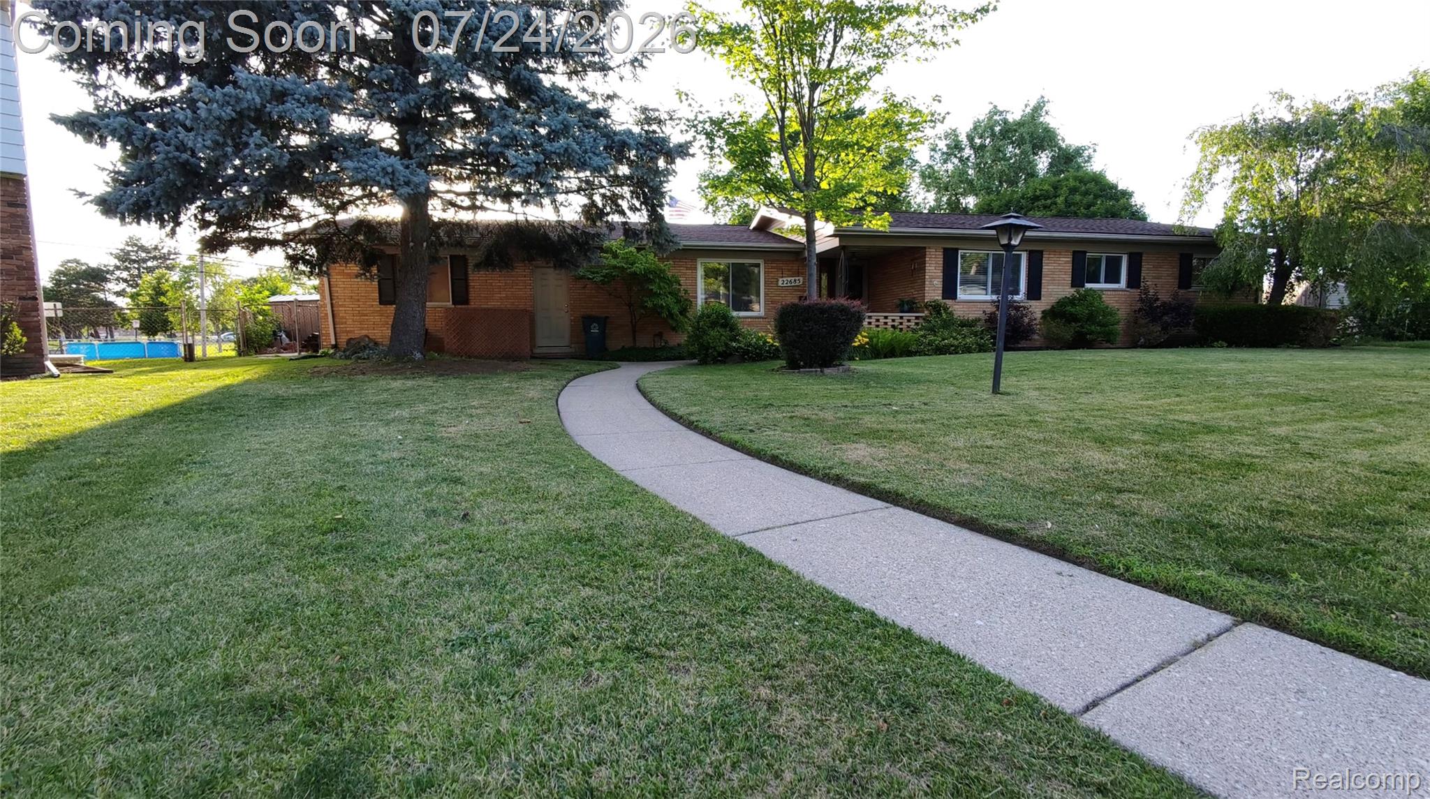 22685 Maple Court