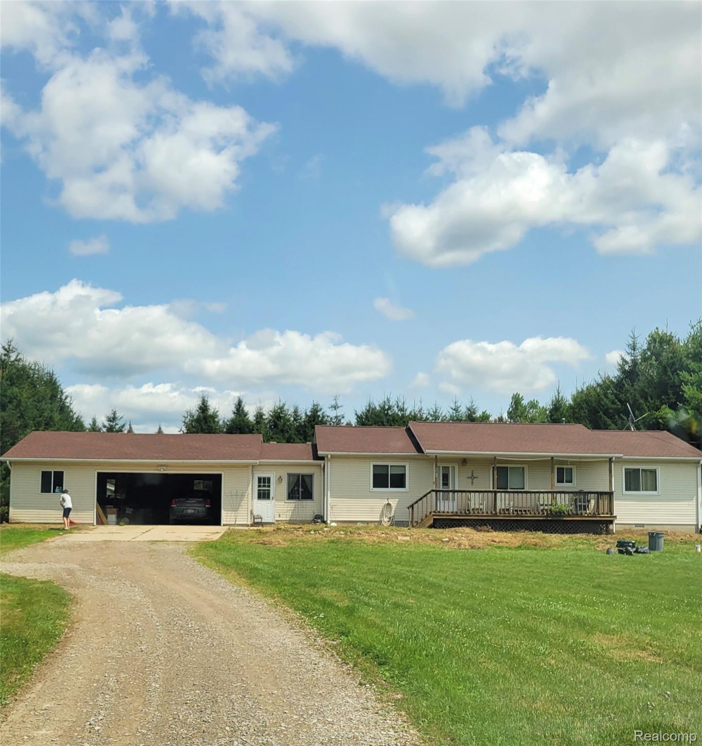 155 S Youngs Road Property Photo 1