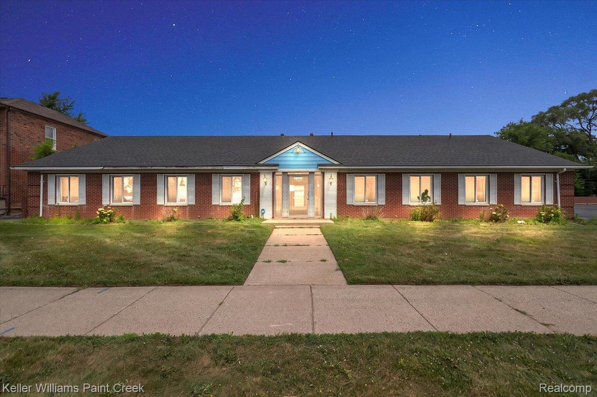 12415 E 12 Mile Road Property Photo 2