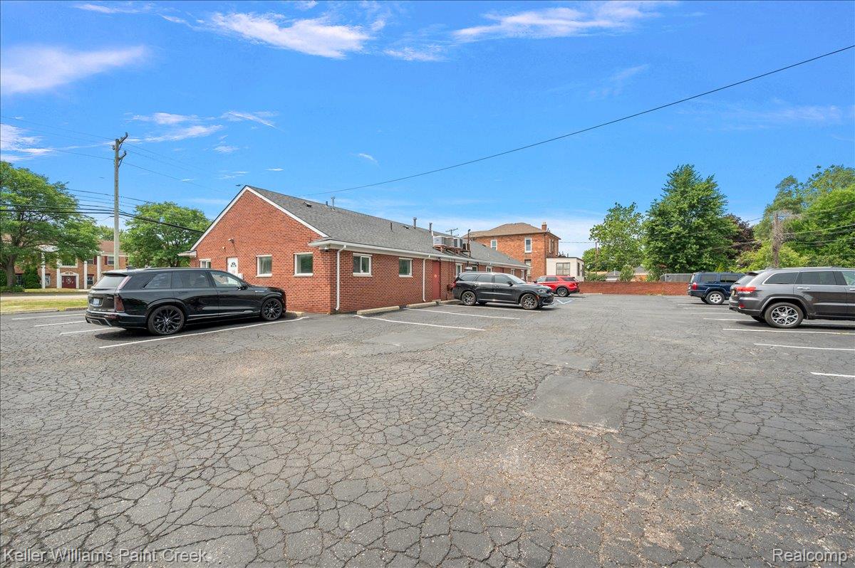12415 E 12 Mile Road Property Photo 4