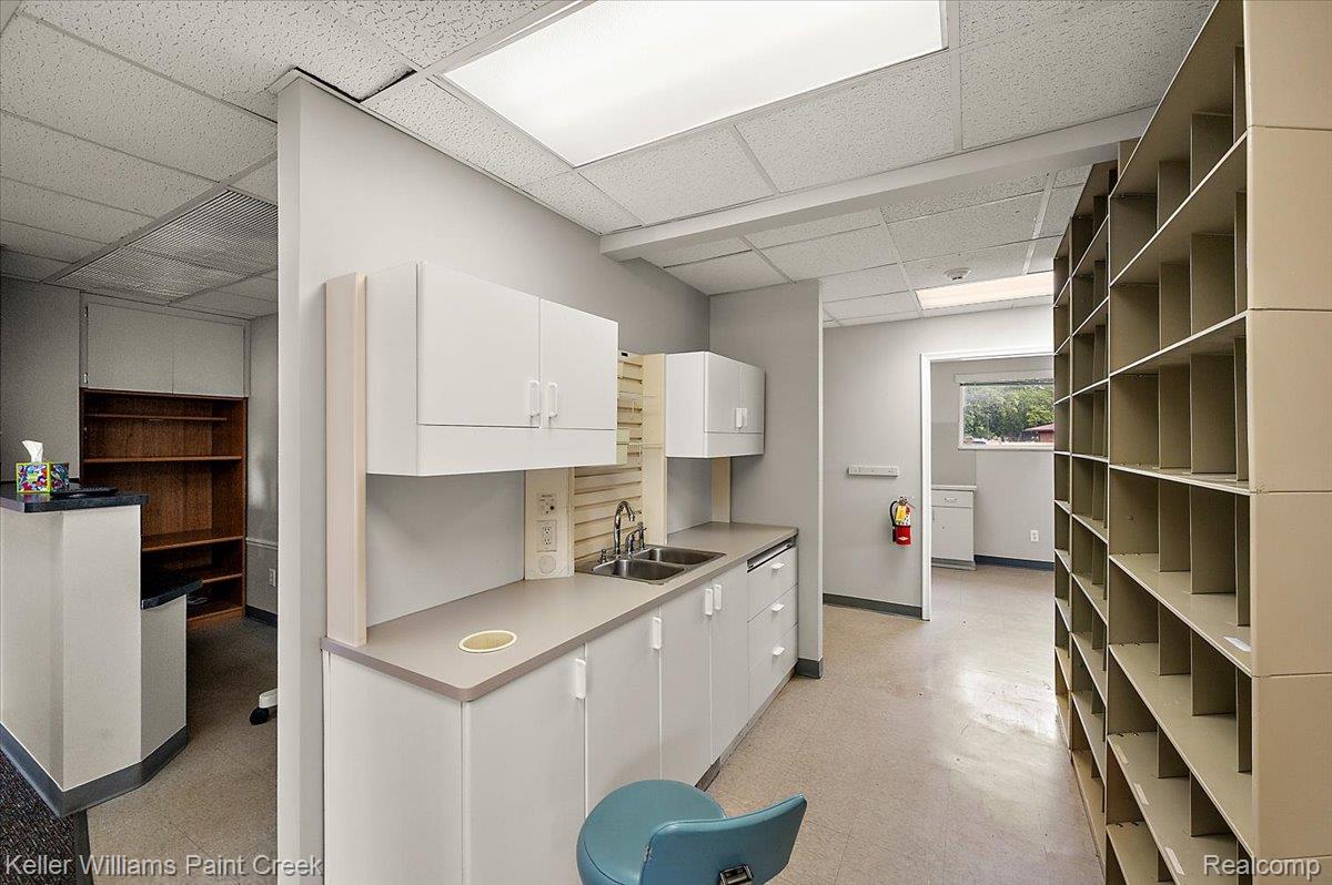 12415 E 12 Mile Road Property Photo 8