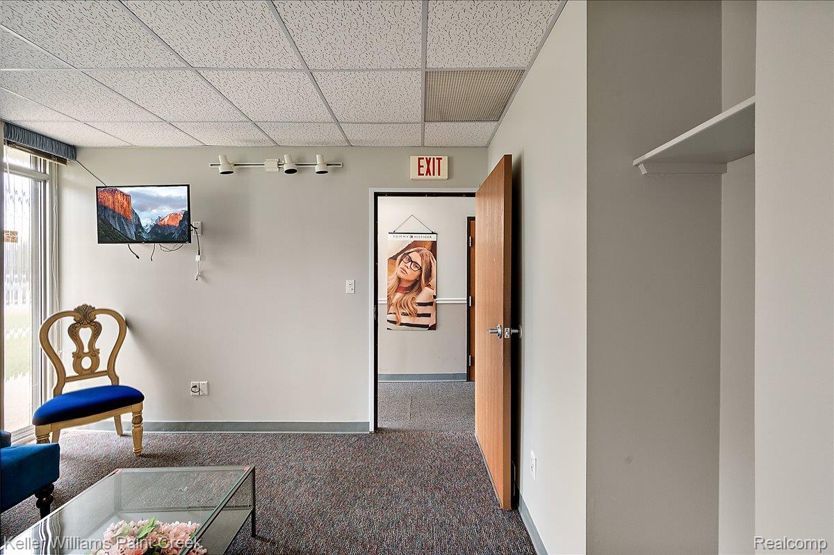 12415 E 12 Mile Road Property Photo 13