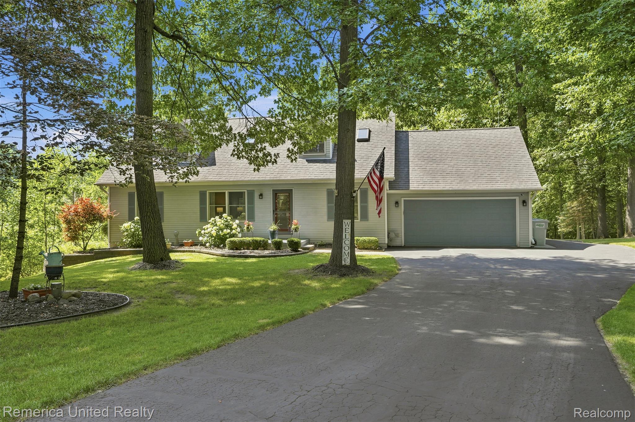 11922 Cody Creek Court Property Photo 2