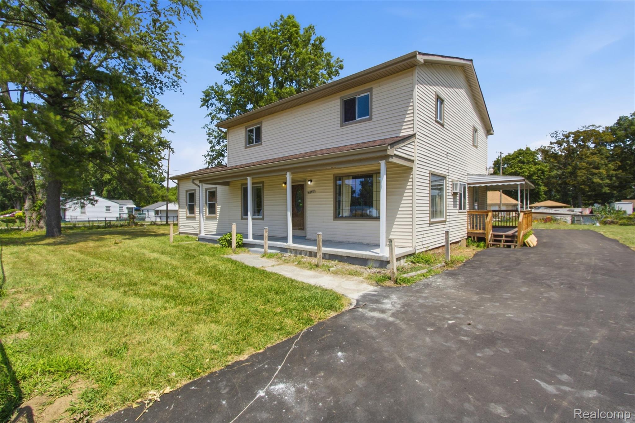 6011 Washington Street Property Photo 1