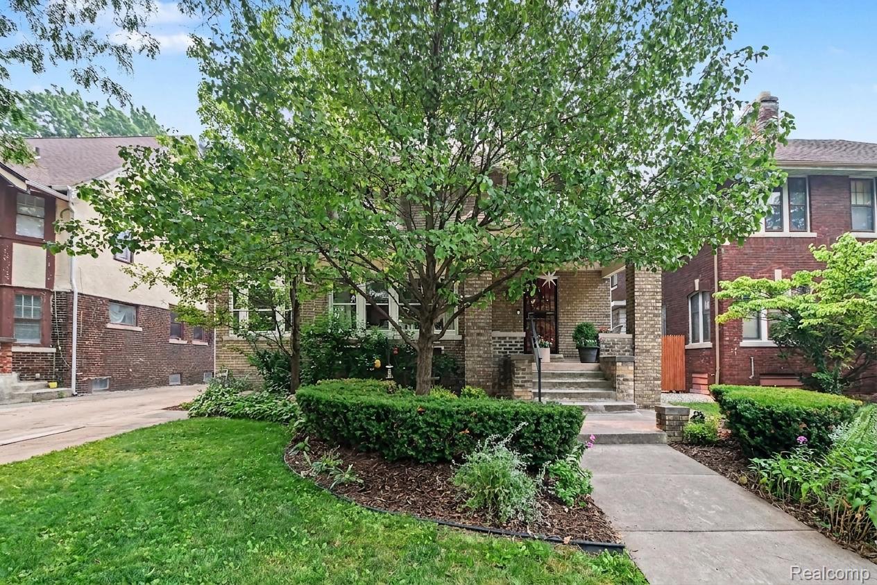 1485 Chicago Boulevard Property Photo 2