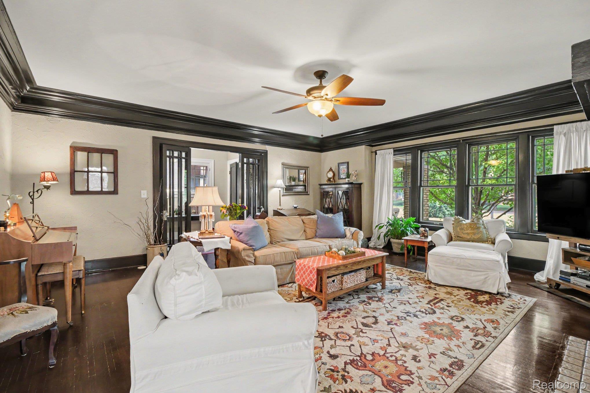1485 Chicago Boulevard Property Photo 8