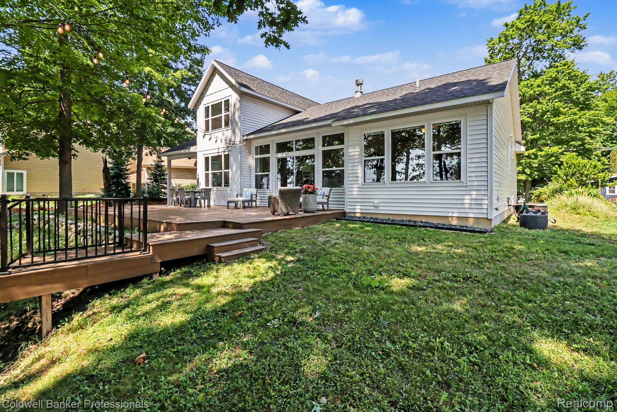 5253 W Lakeview Drive Property Photo 7