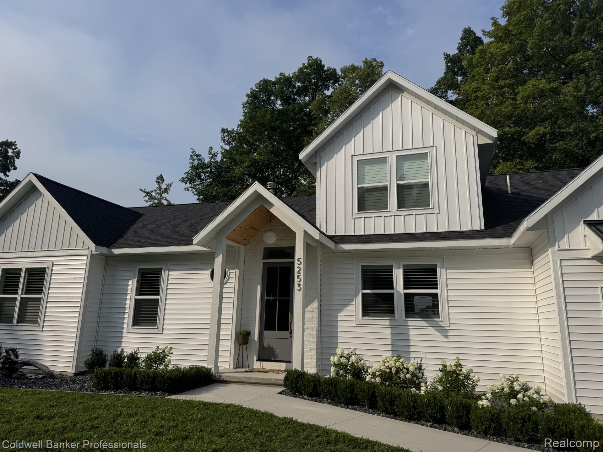5253 W Lakeview Drive Property Photo 12