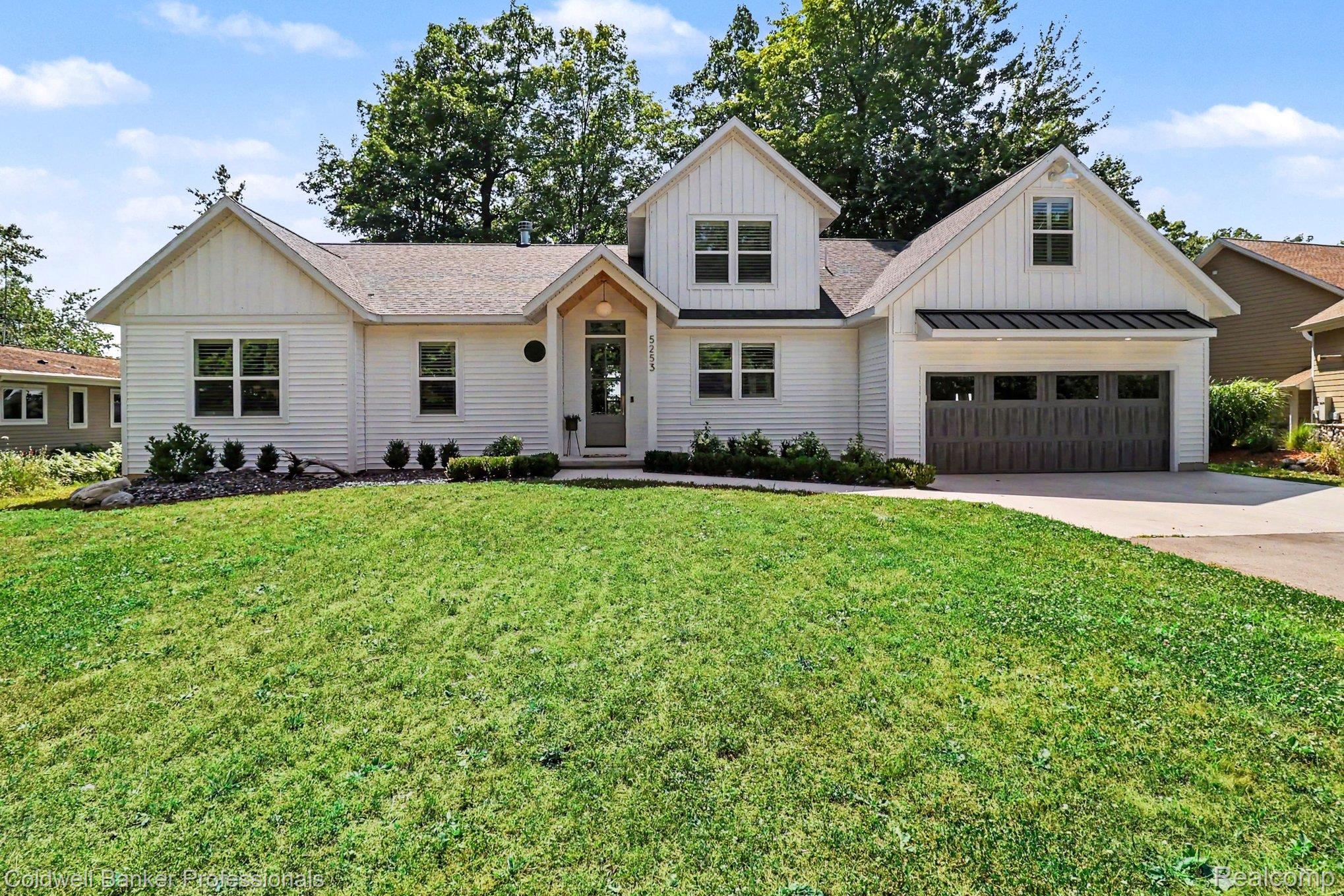 5253 W Lakeview Drive Property Photo 13