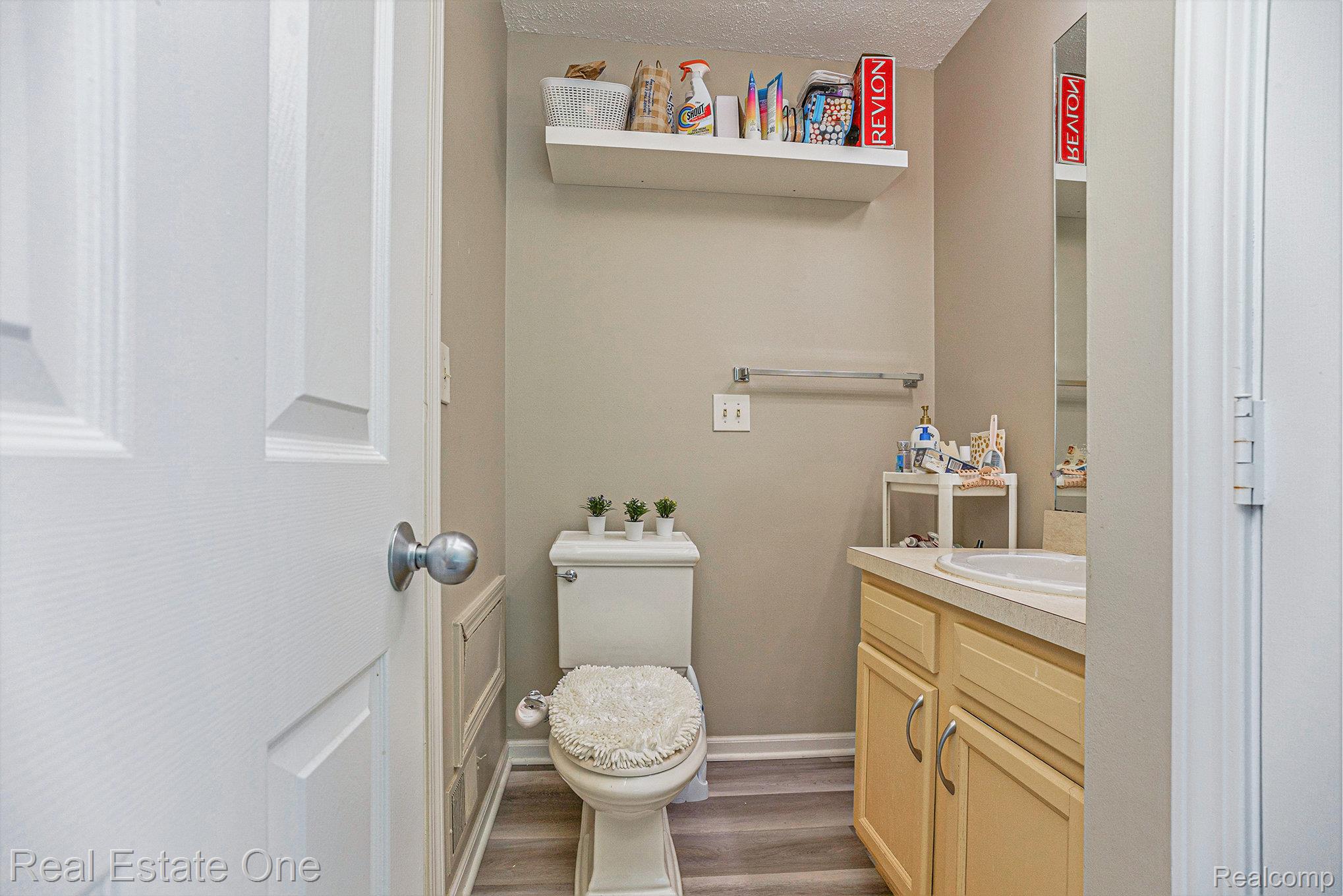 239 Fieldcrest Street Property Photo 11
