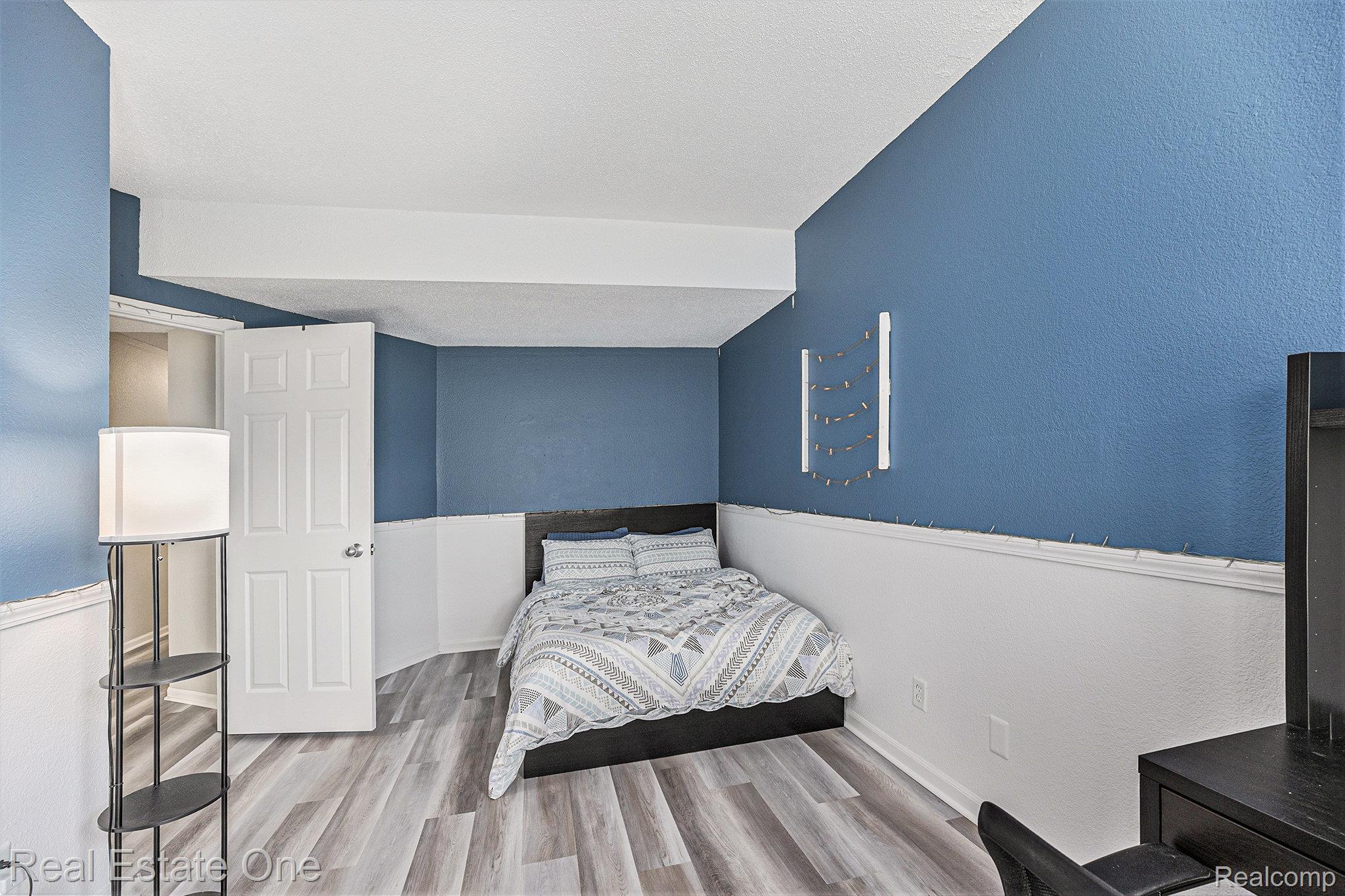 239 Fieldcrest Street Property Photo 15