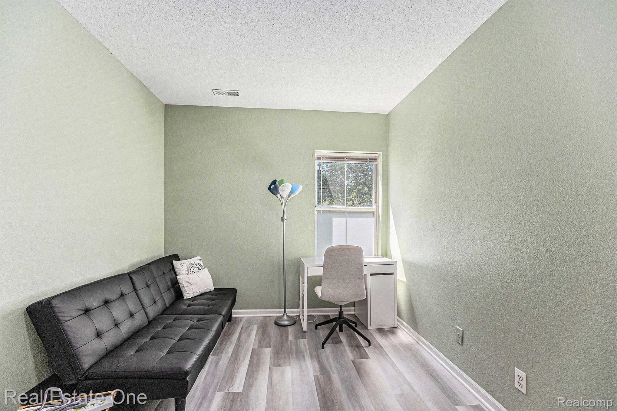 239 Fieldcrest Street Property Photo 16
