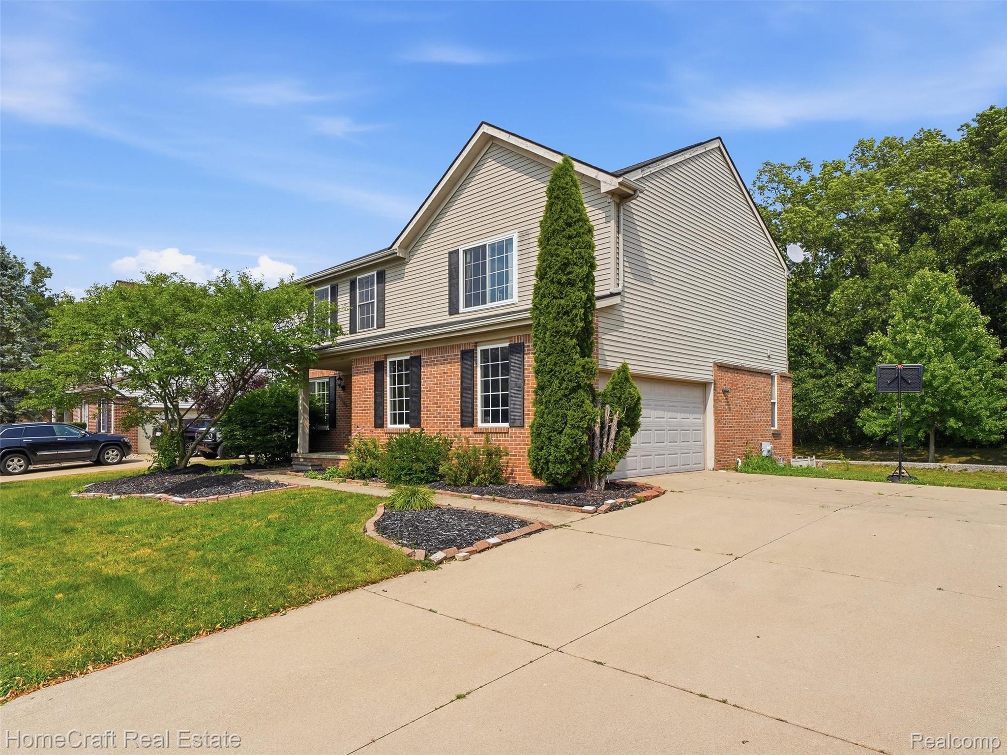 13585 Milton Drive Property Photo 2