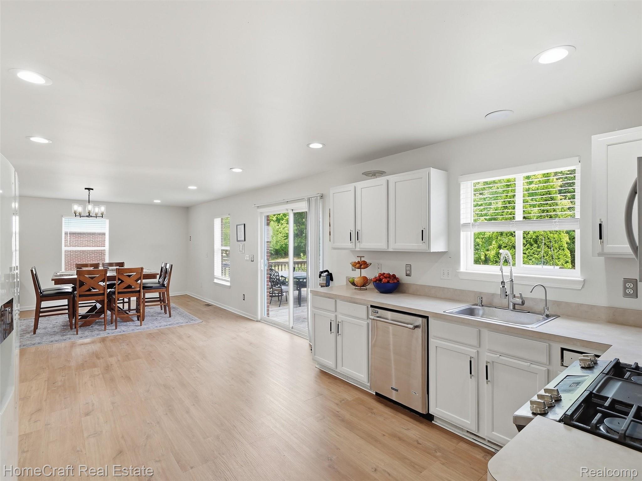 13585 Milton Drive Property Photo 12