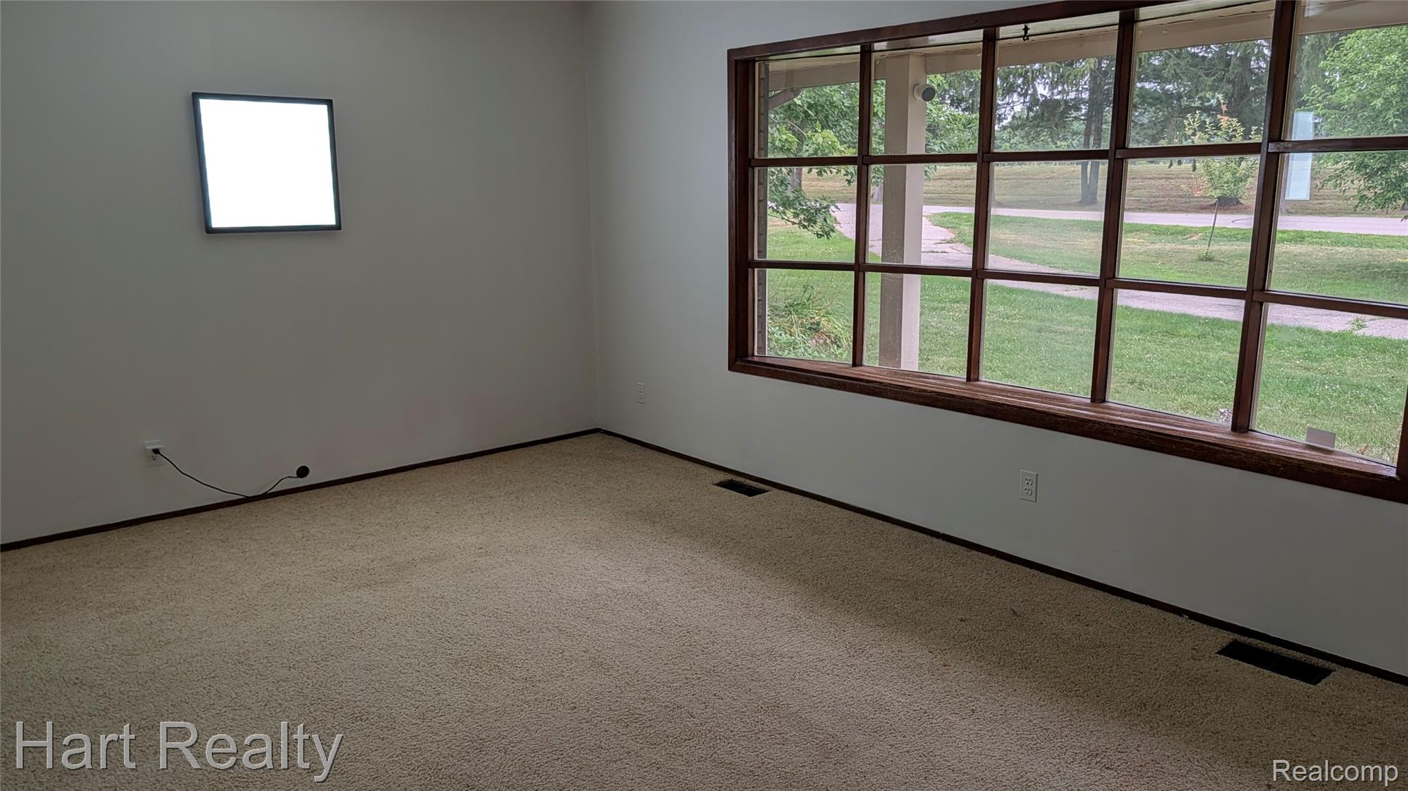 590 E Borland Road Property Photo 23