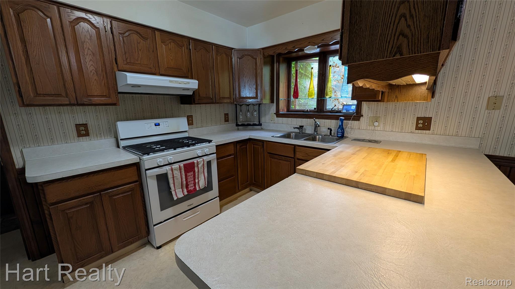 590 E Borland Road Property Photo 27