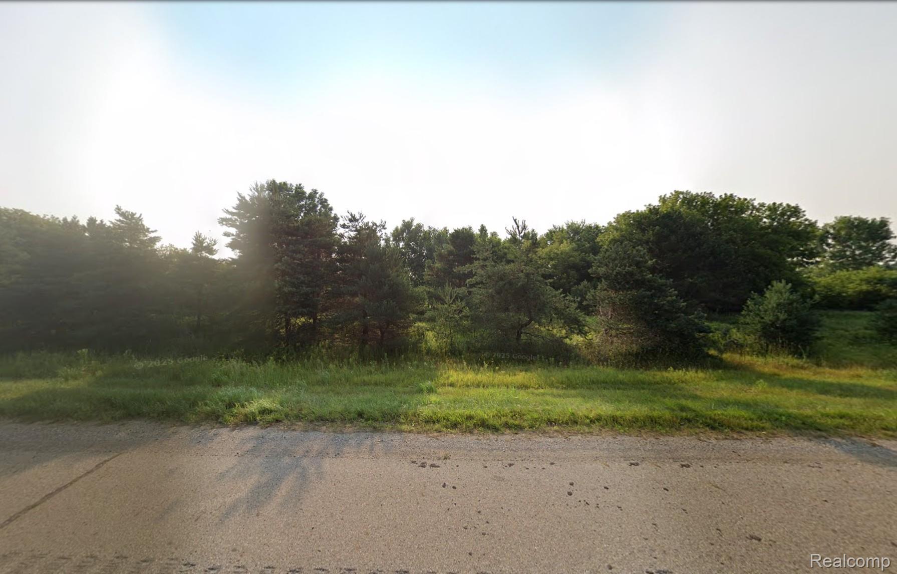 2225 E State Road Property Photo 2