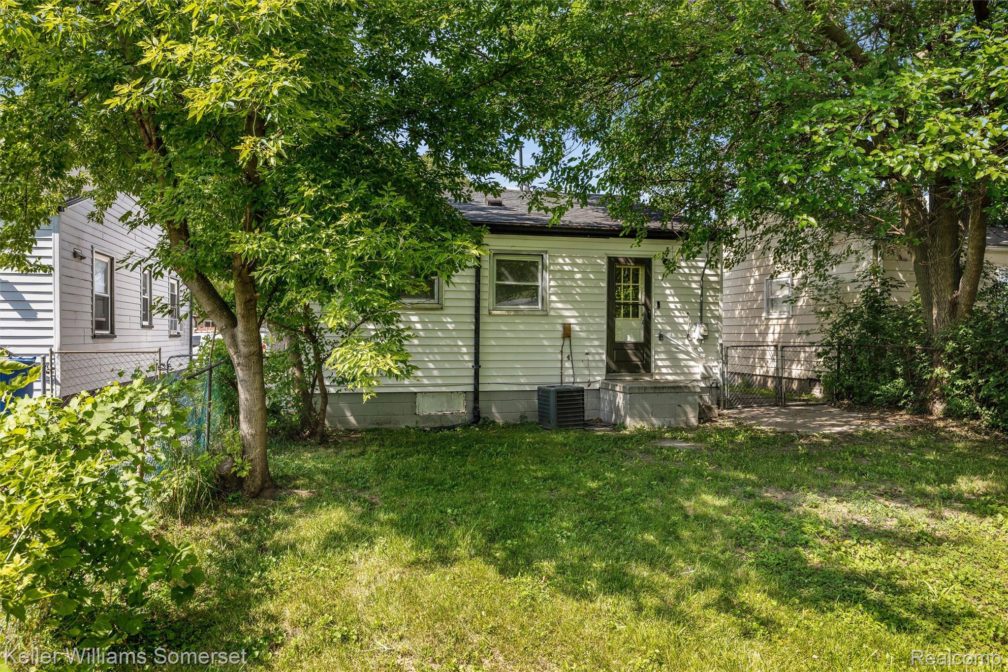 11118 Jewett Avenue Property Photo 5