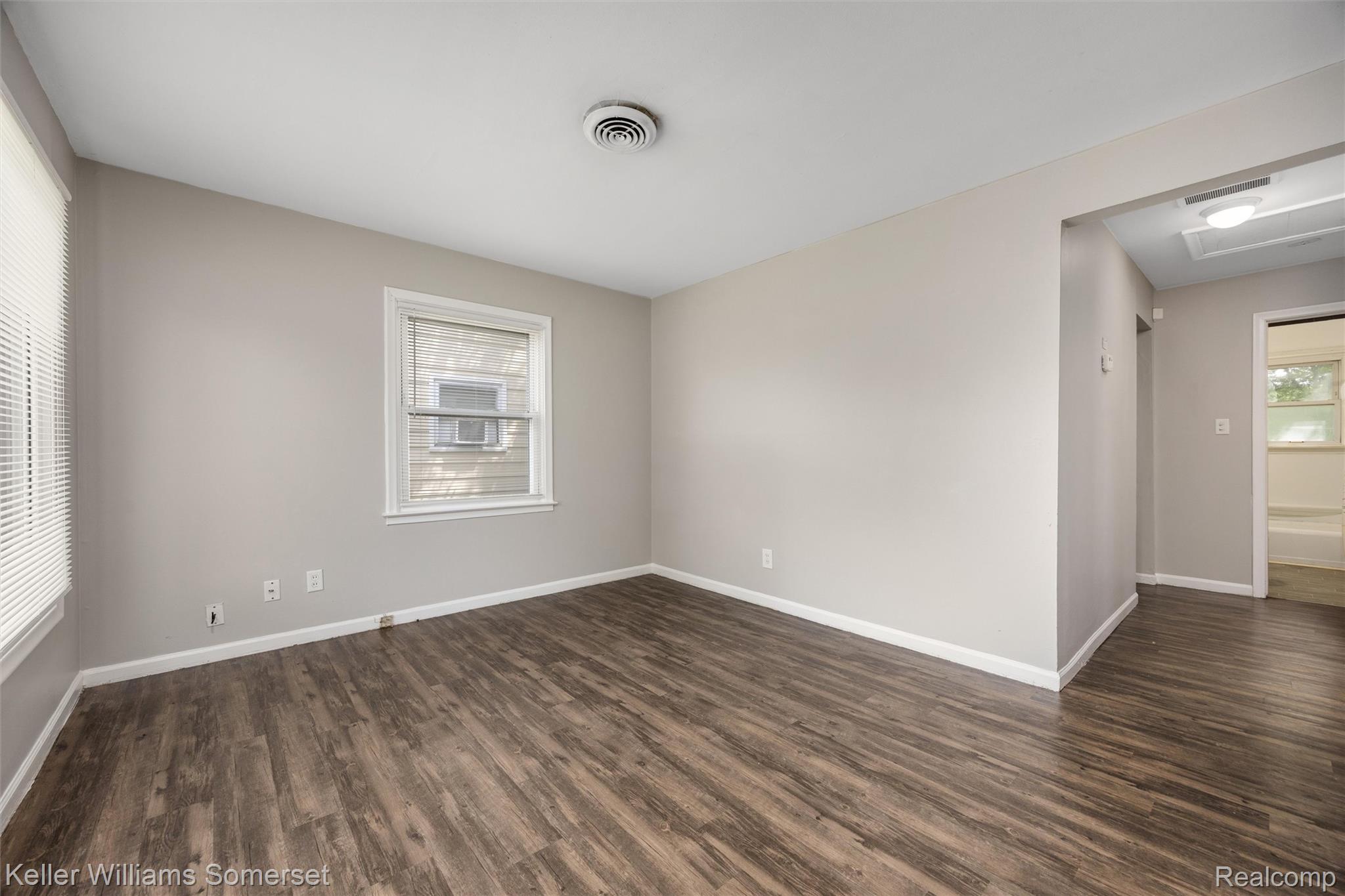 11118 Jewett Avenue Property Photo 8