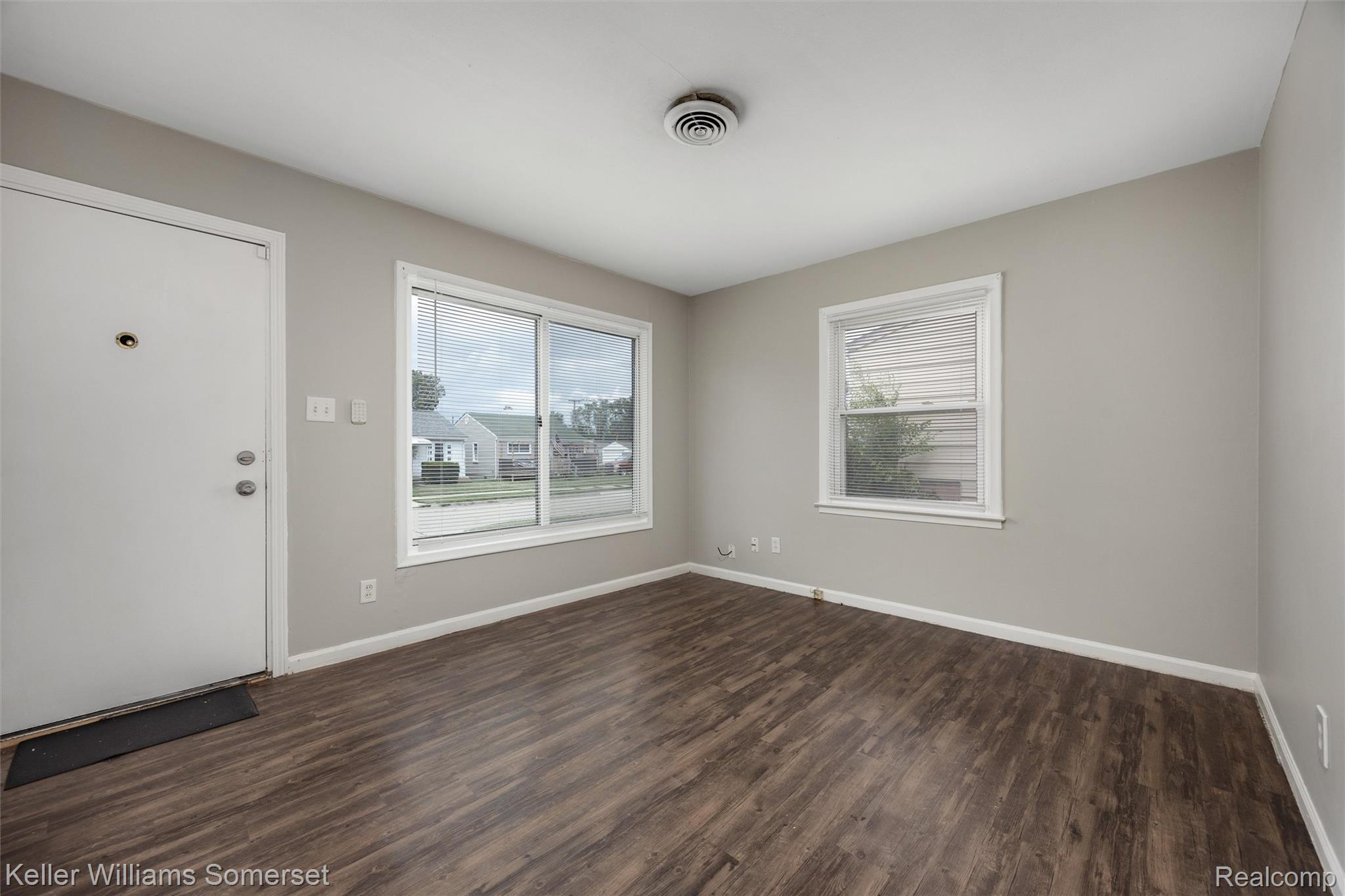 11118 Jewett Avenue Property Photo 9