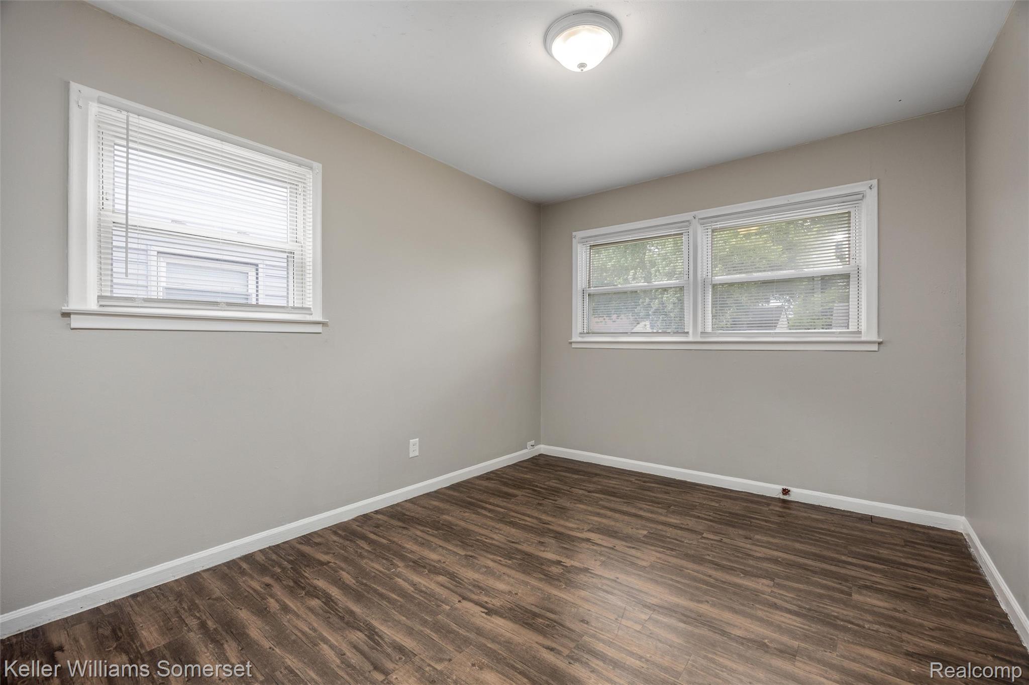 11118 Jewett Avenue Property Photo 11