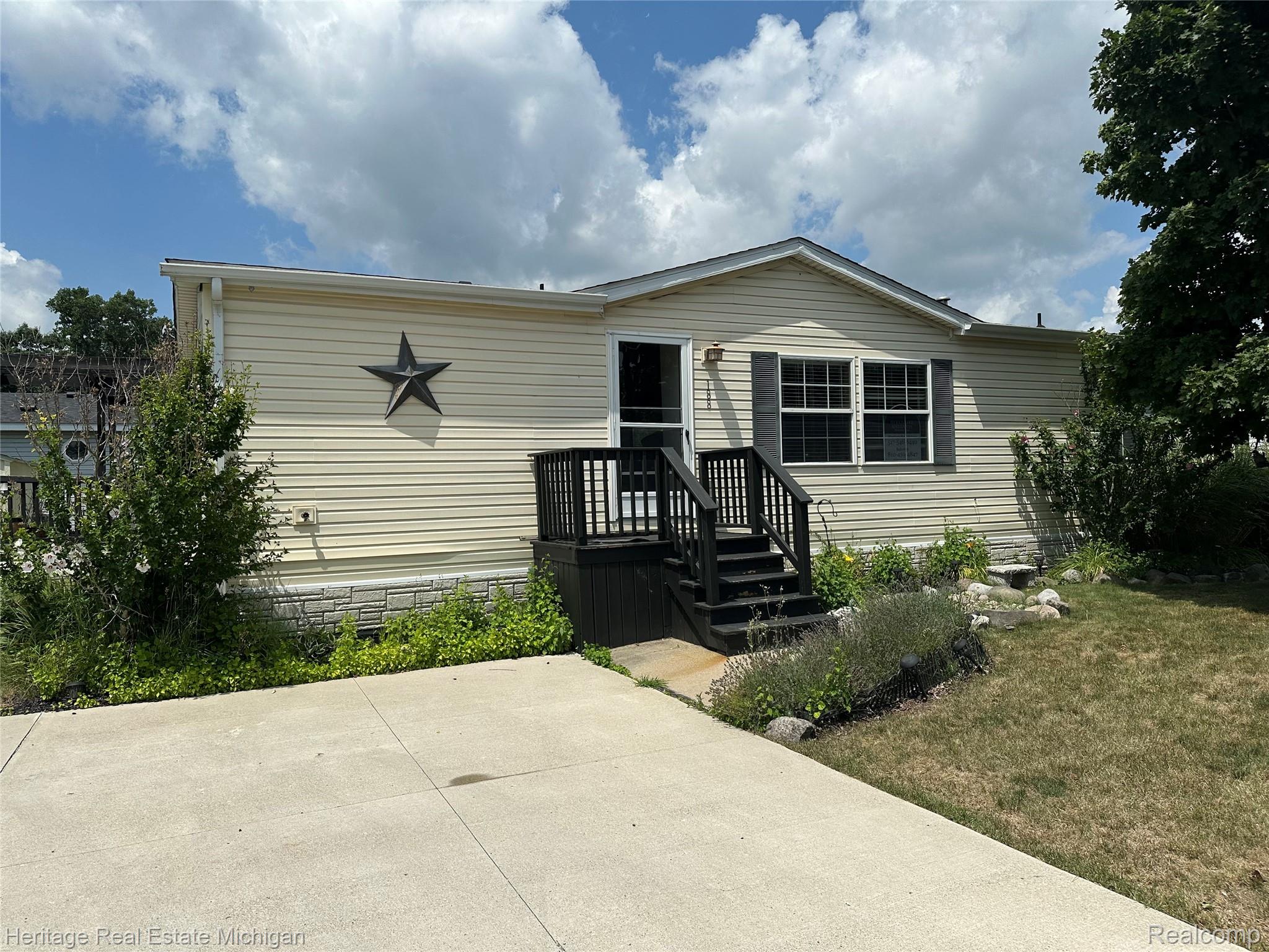 188 Chinkapin Rill Property Photo 1