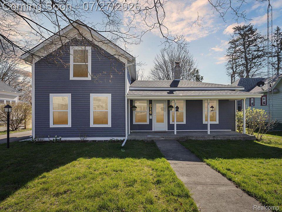 614 N Saginaw Street Property Photo 1