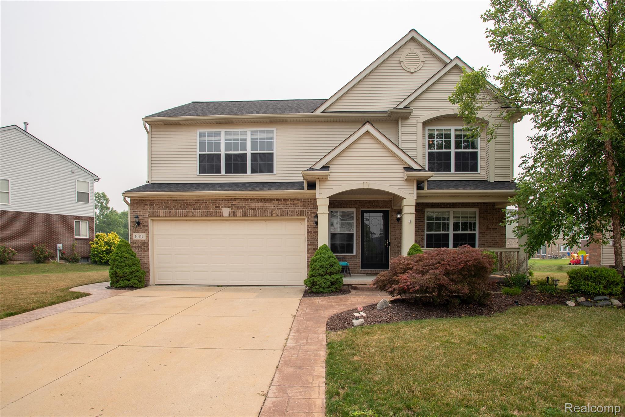 10117 Island Lake Drive Property Photo 1