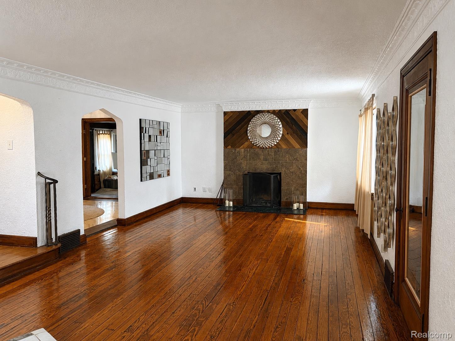 8215 Bramell Property Photo 3