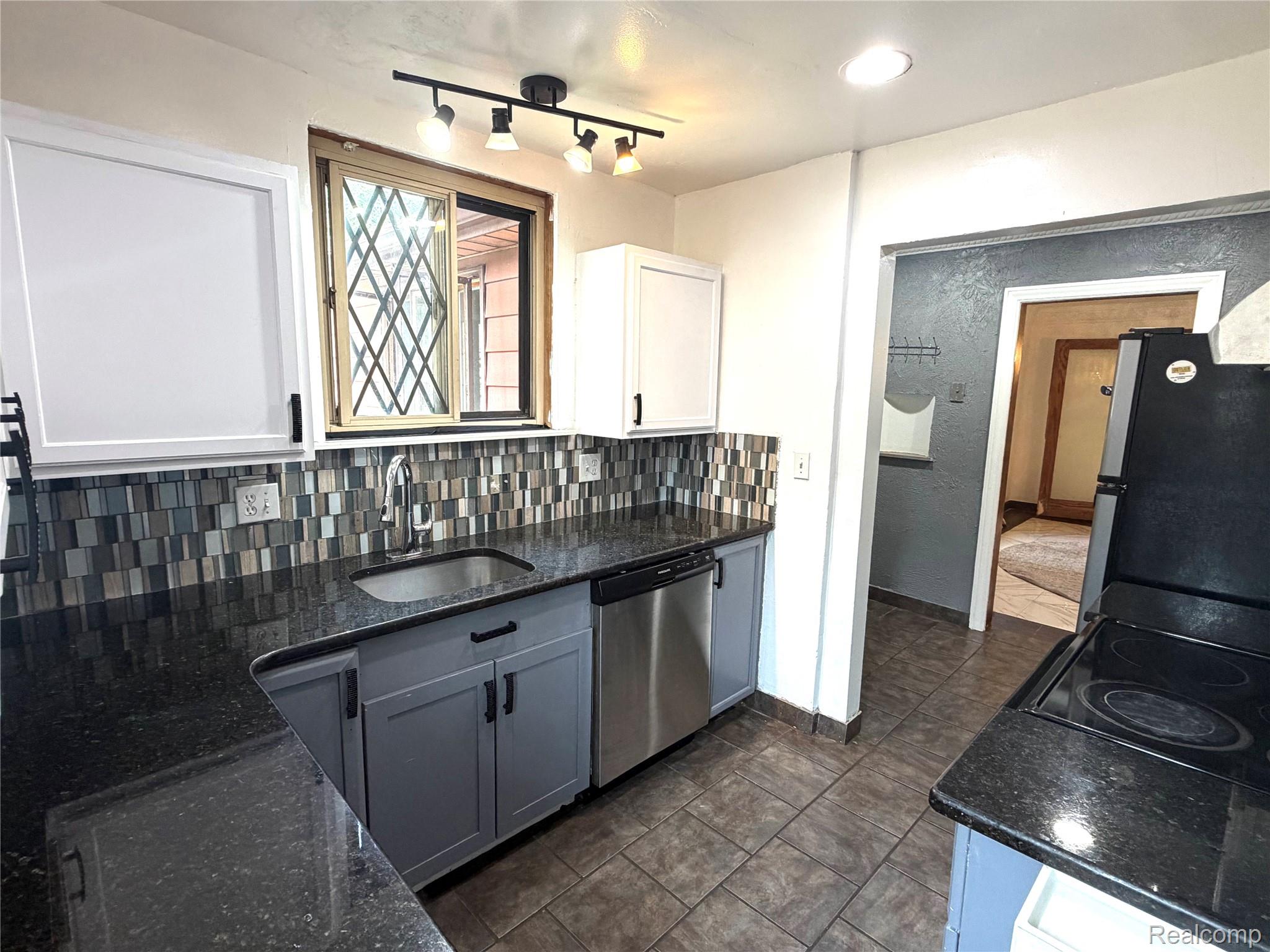 8215 Bramell Property Photo 11