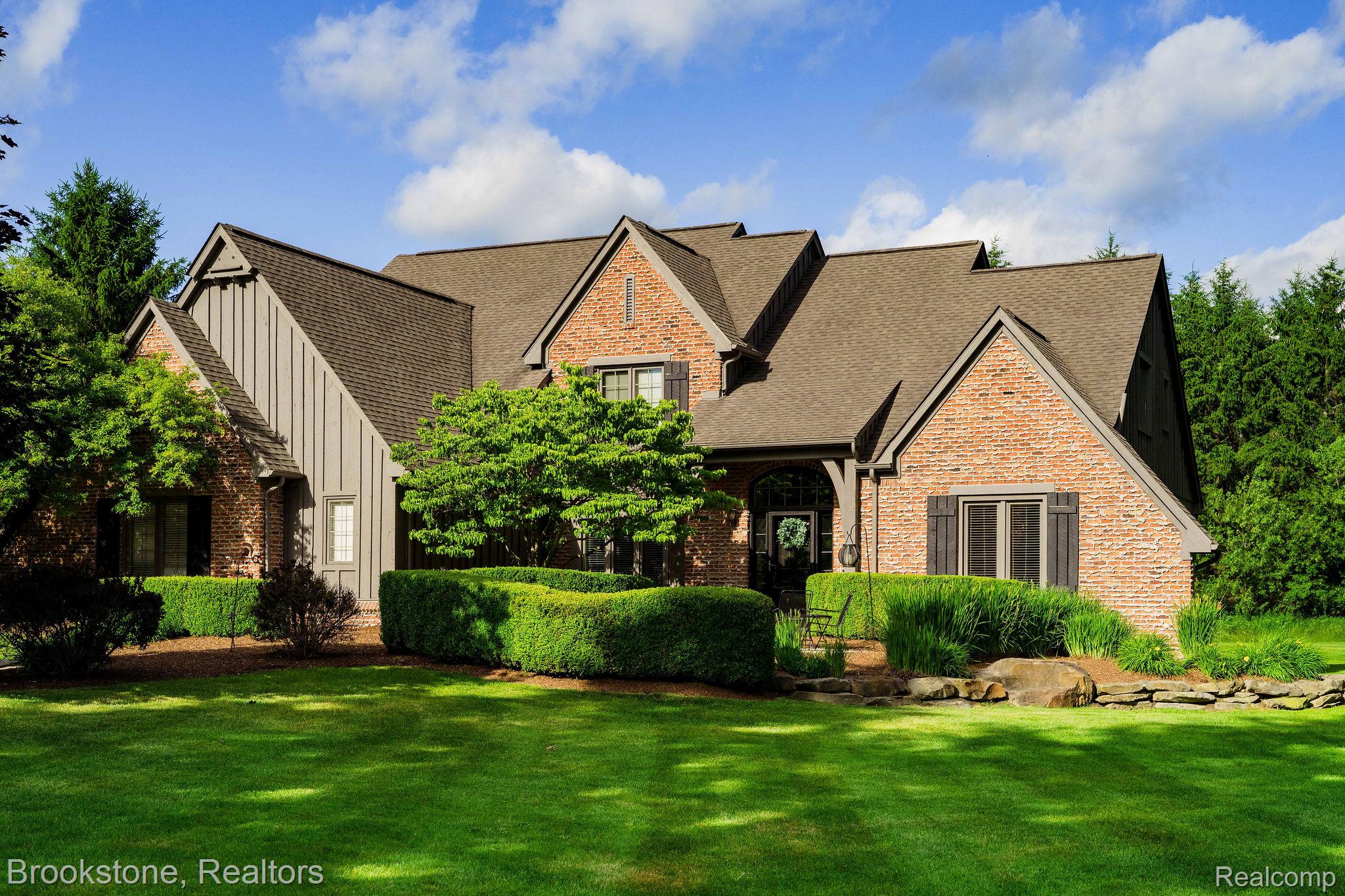 7768 Somerhill Lane Property Photo 1