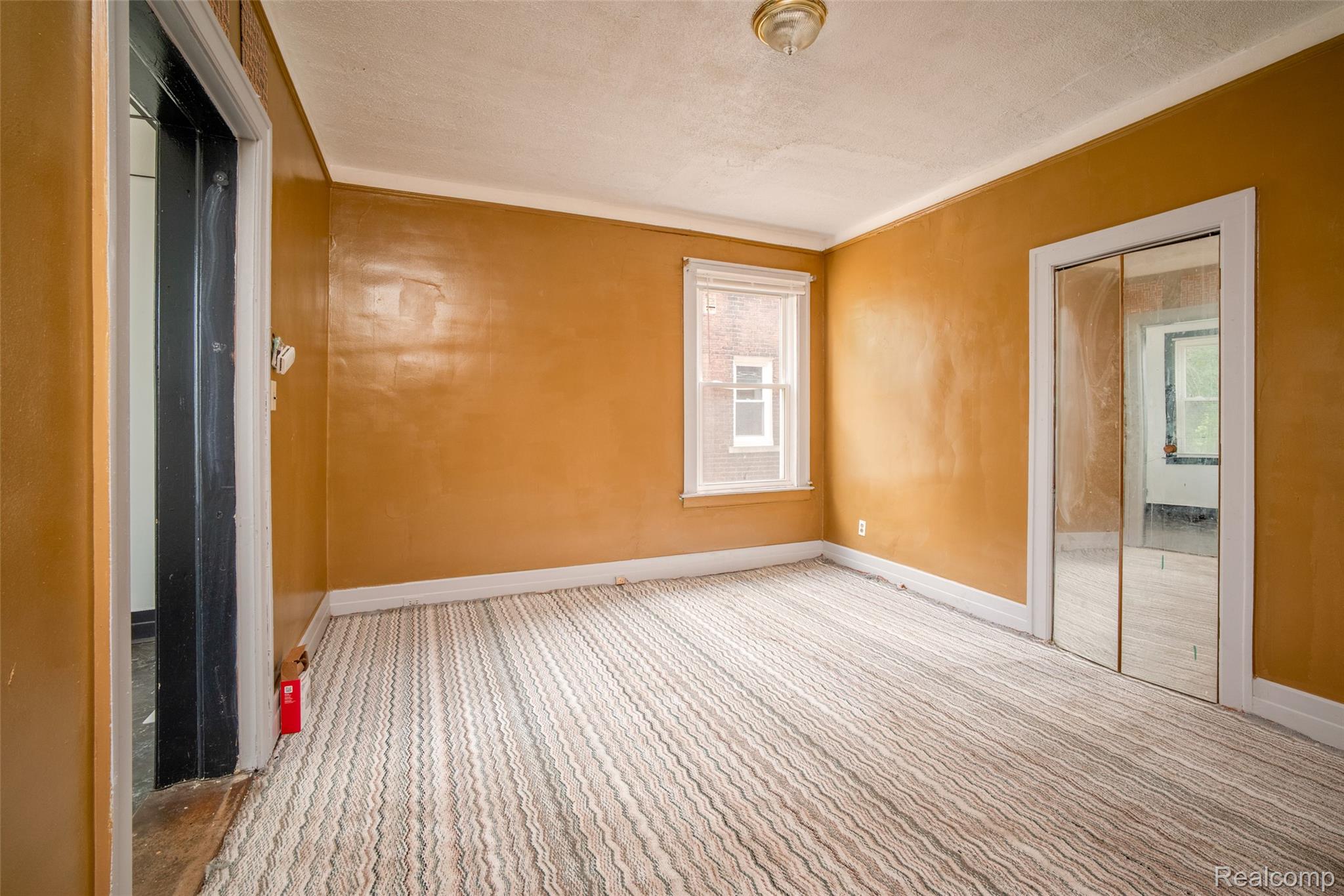 3970 Helen Street Property Photo 15