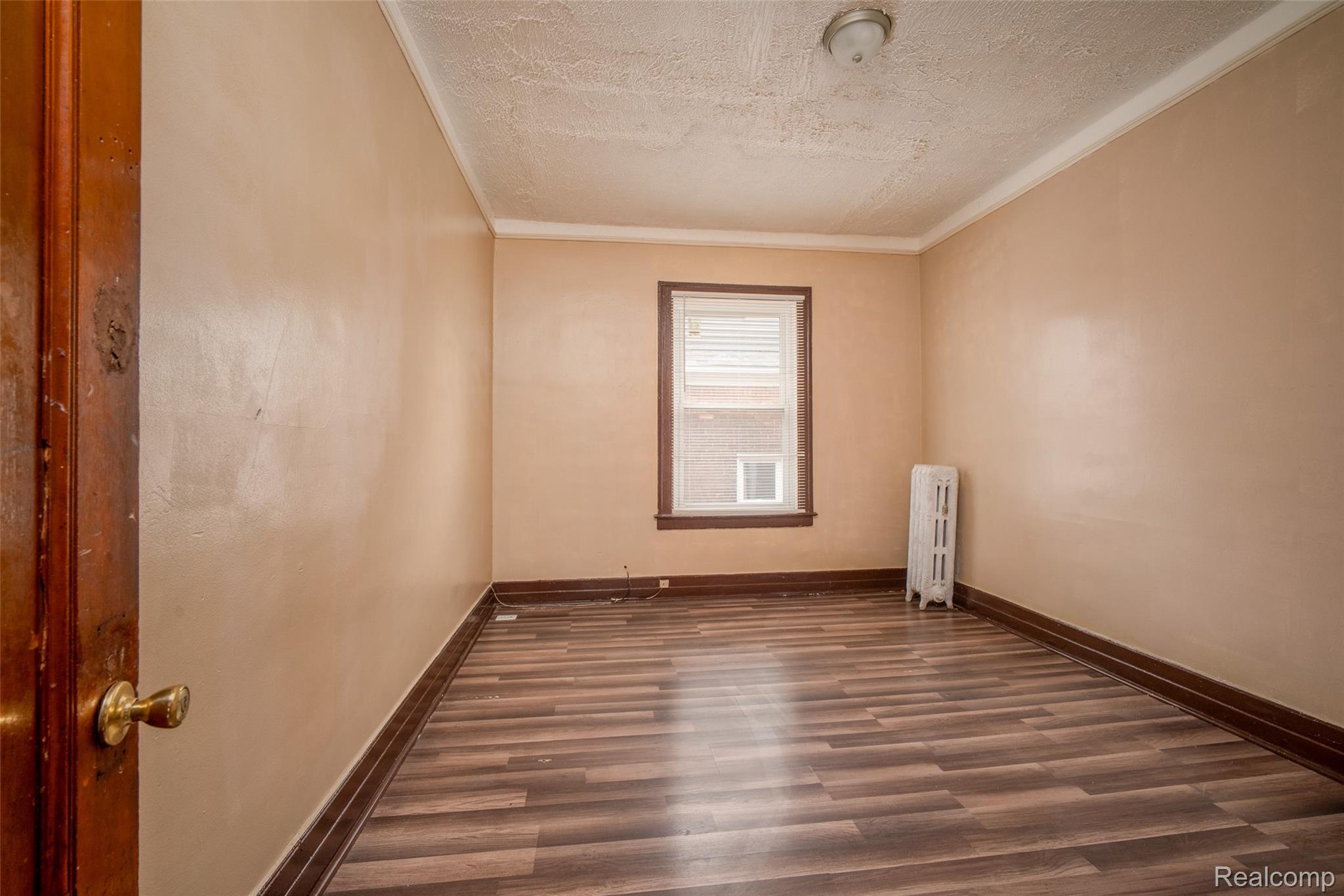 3970 Helen Street Property Photo 23