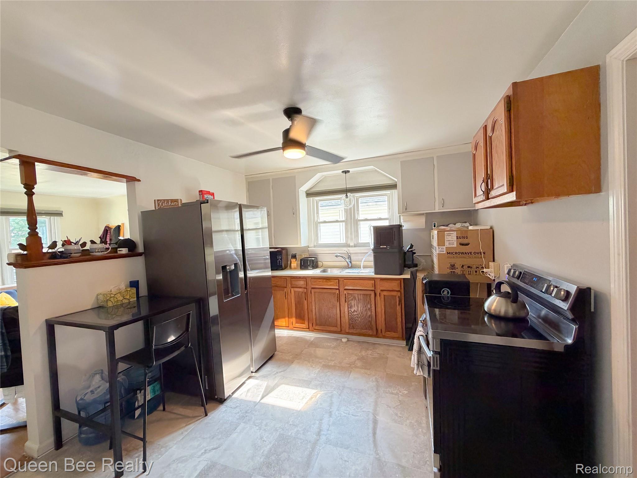 126 Bartlett Street Property Photo 8