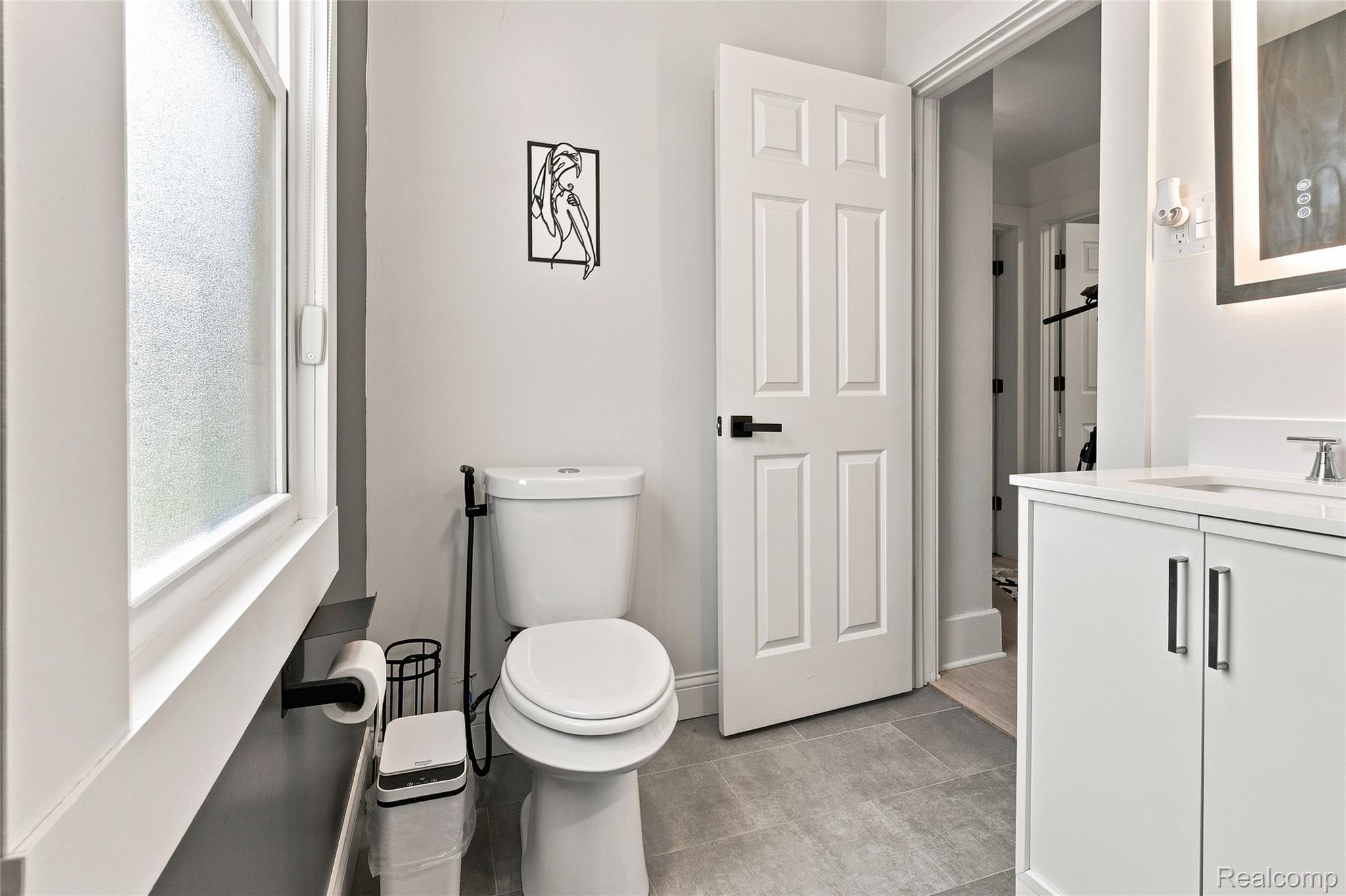 5056 Maple Street Property Photo 28