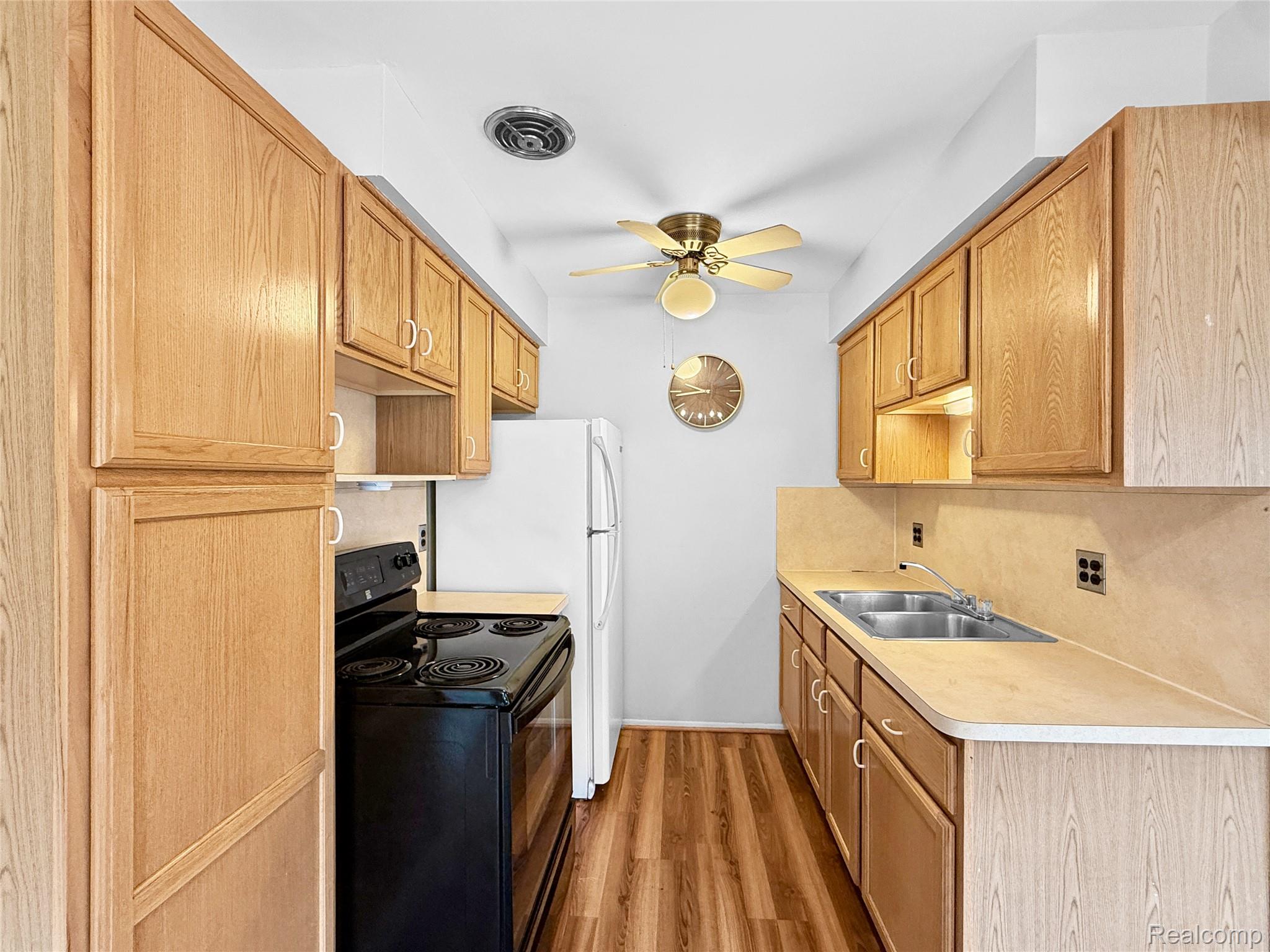 19829 Arthur Avenue 141 Property Photo 8